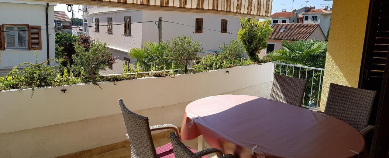 Apartments Lori Poreč Exteriör bild