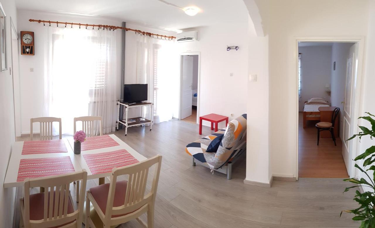 Apartments Lori Poreč Exteriör bild