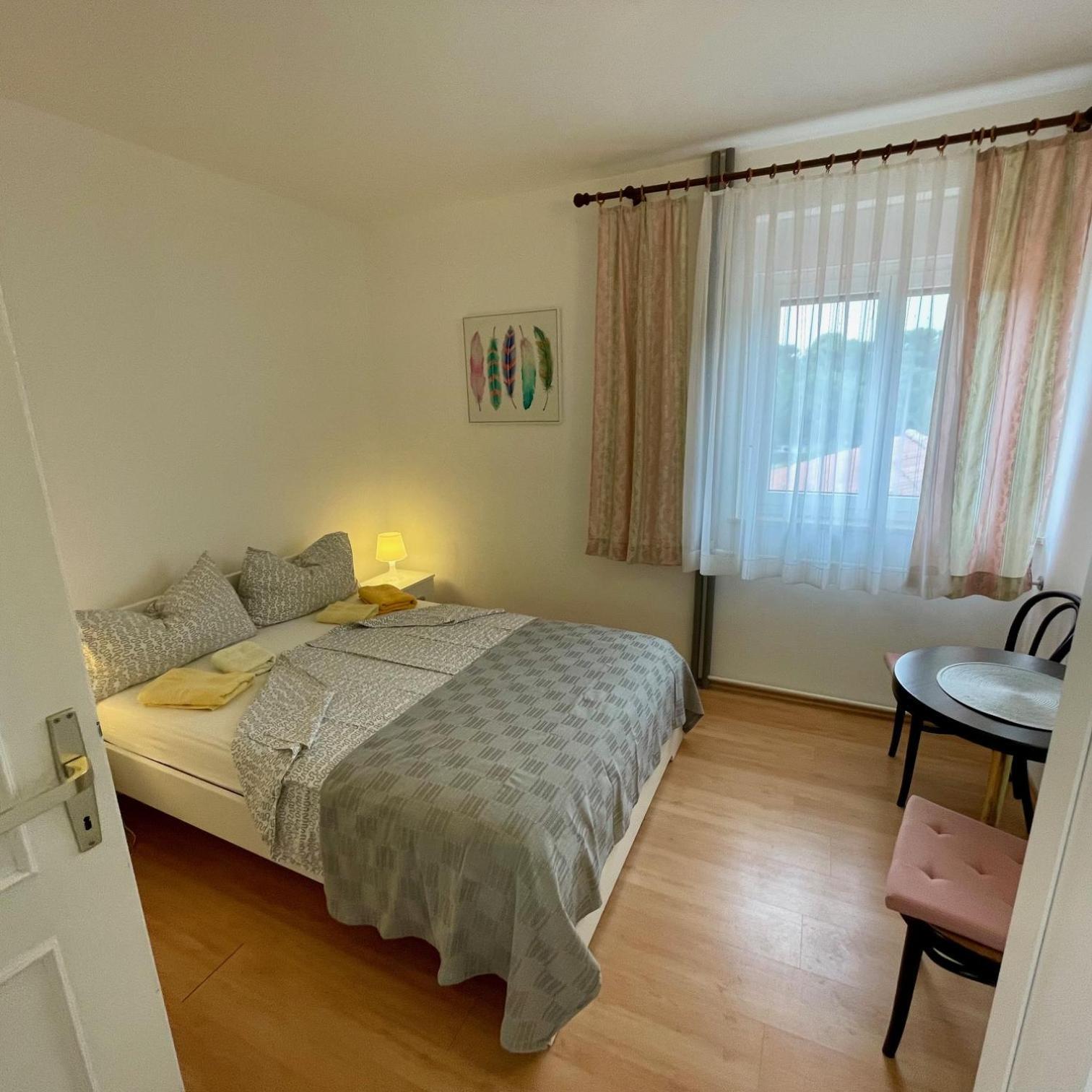 Apartments Lori Poreč Exteriör bild