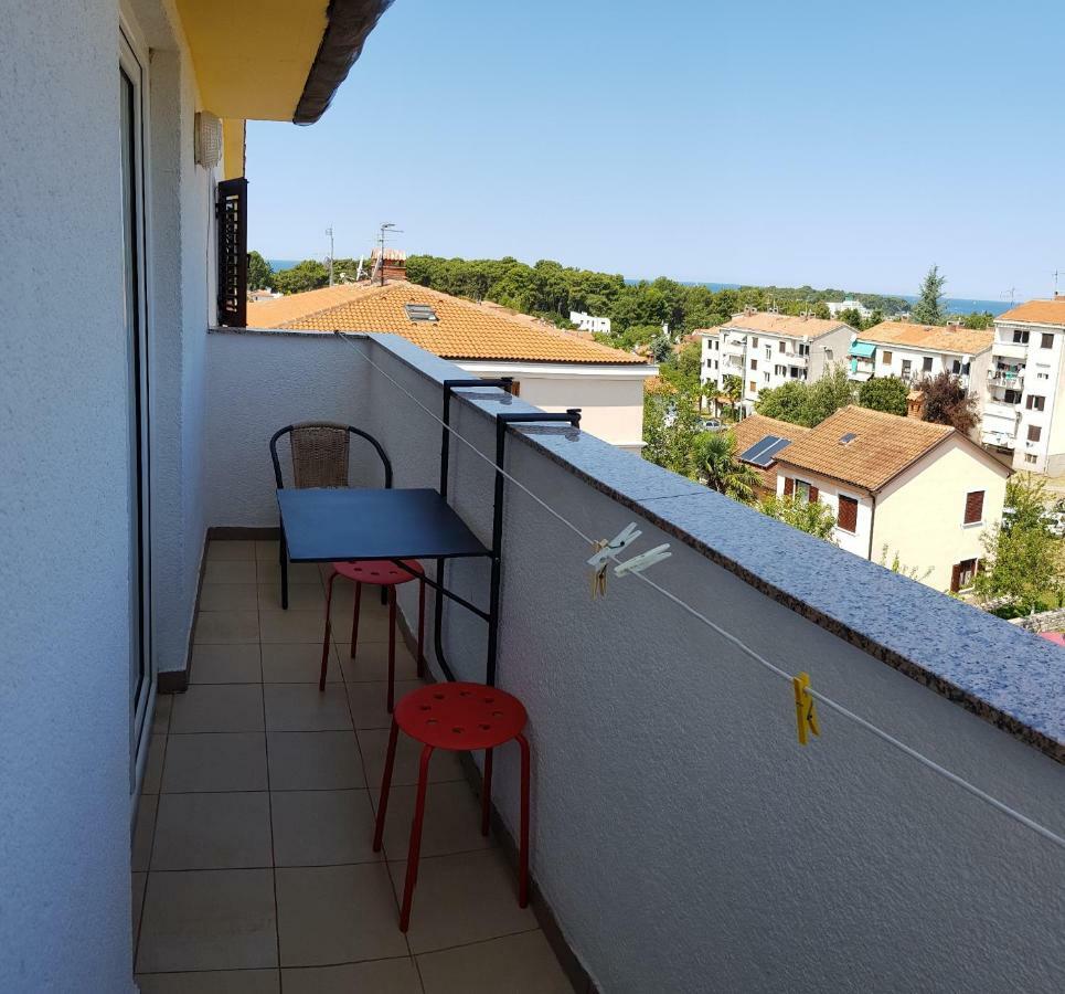 Apartments Lori Poreč Exteriör bild