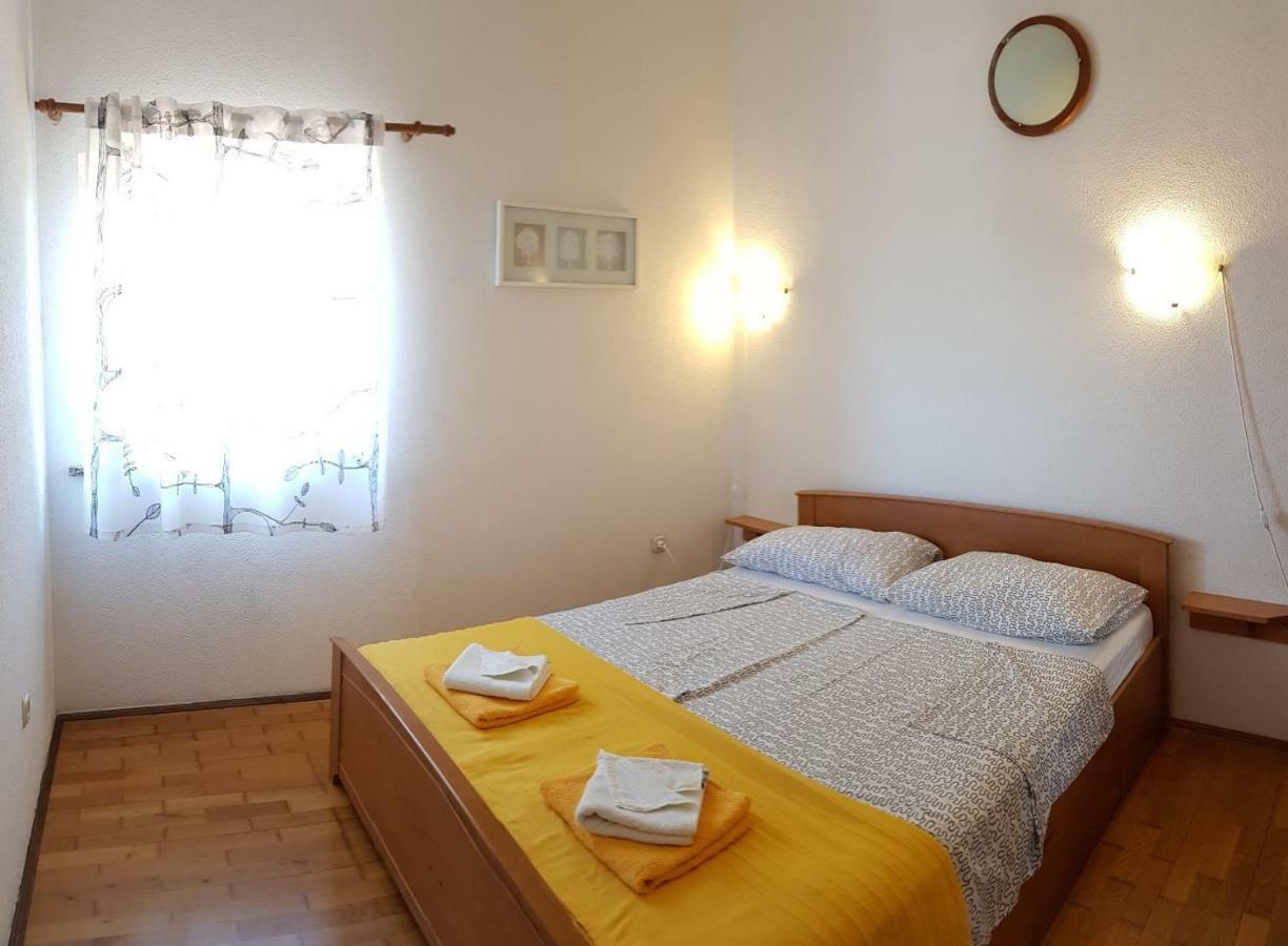 Apartments Lori Poreč Exteriör bild